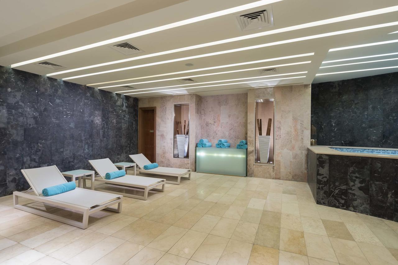 Hotel Grand Millennium 5*